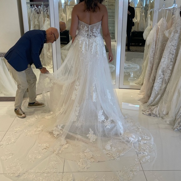 Morilee Madeline Gardner Wedding Dress - Picture 7 of 8